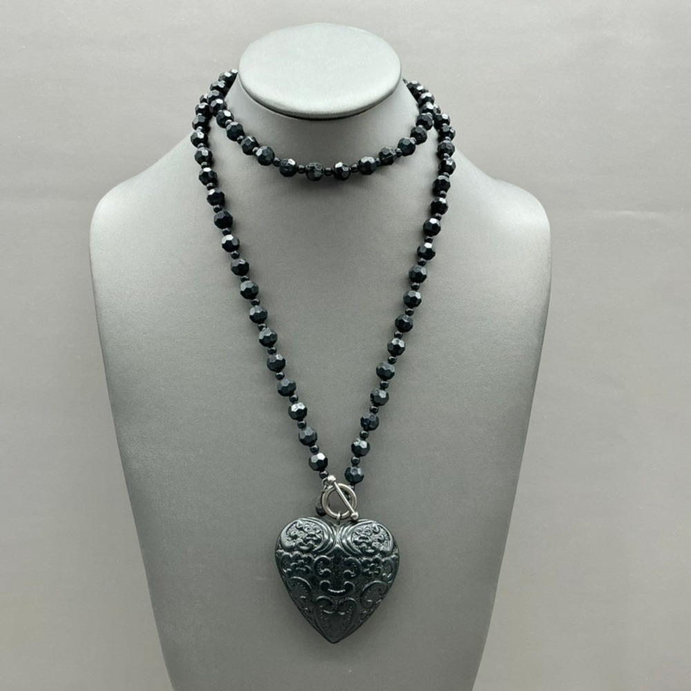 Cookie Lee Necklace Women Black Beaded Filigree Puffy Heart Pendant Toggle Clasp